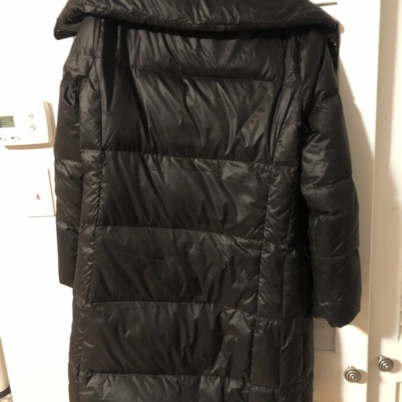 Calvin Klein Packable Puffer Jacket - Picture 10 of 10